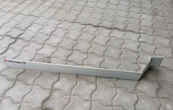 Volkswagen Sharan Sliding door rail trim 7N0843796