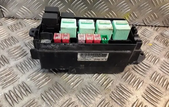 Mini One - Cooper R50 - 53 Fuse box set 1480790