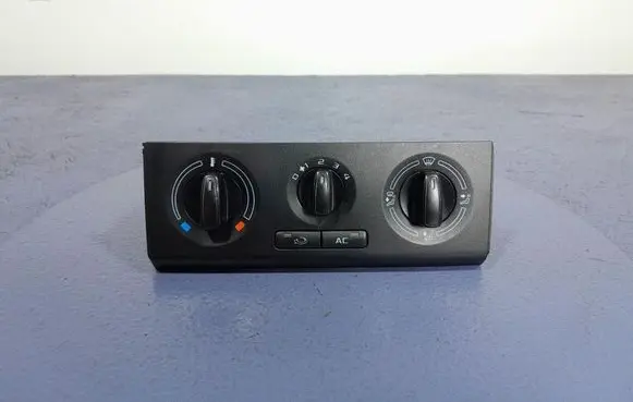 Skoda Fabia Mk2 (5J) Climate control unit 5J0820045D