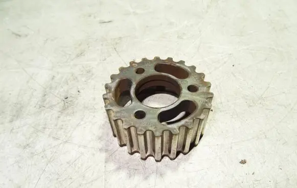 Volkswagen PASSAT B7 Fuel pump gear (pulley) 03L130111E