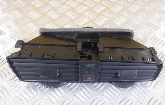 Volkswagen Golf VII Dash center air vent grill 5G1819728G