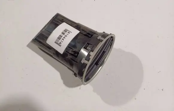Ford Focus Dash center air vent grill 4M51A014L21AD