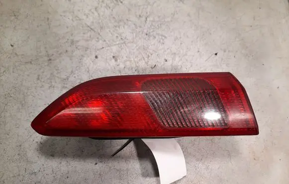 Alfa Romeo 156 Tailgate rear/tail lights 60620139