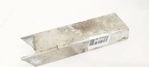 Front bumper mounting bracket