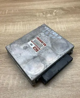 Opel Vectra B Engine control unit/module ECU 90505789 LD026804