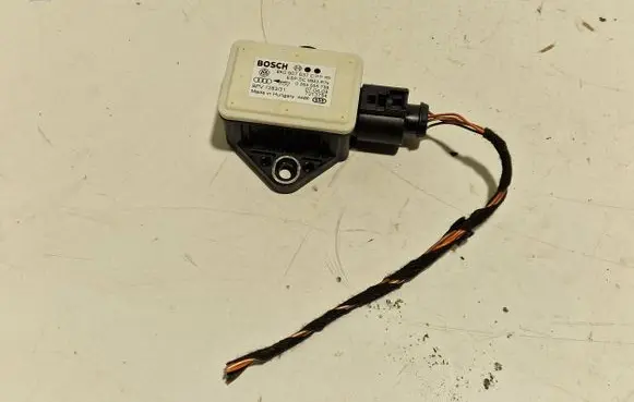 Audi A5 8T 8F ESP acceleration yaw rate sensor 8K0907637C 0265005738