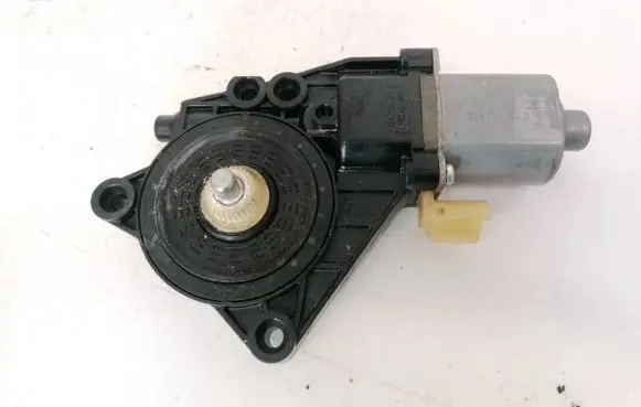 Hyundai Sonata Rear door window regulator motor 0130822653