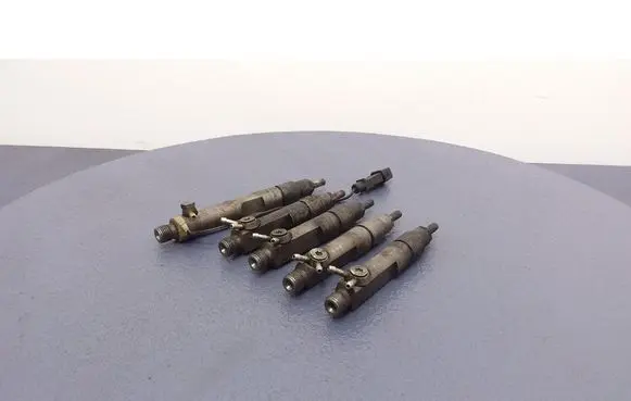 Volvo V70 Fuel injector 046130201F