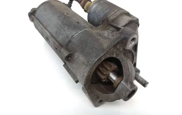 Opel Vivaro Starter motor 7700116260C