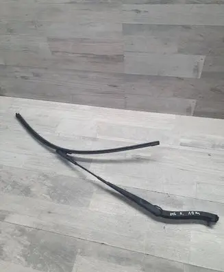 Mercedes-Benz ML AMG W164 Front wiper blade arm A1648200540