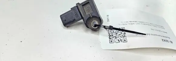 BMW 5 G30 G31 Air pressure sensor 8637896 0240 1E23