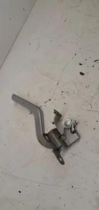 Toyota Yaris Tailgate/trunk/boot hinge 850L