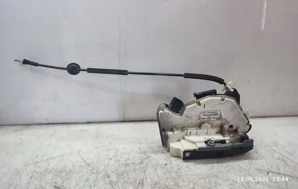 Volkswagen Amarok Rear door lock 5N0839016J