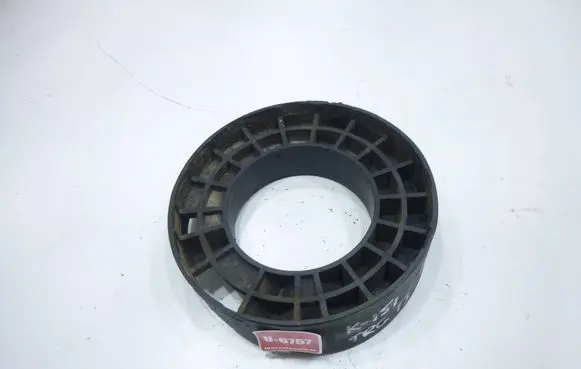 Volkswagen Touareg II Front coil spring rubber mount 7P0411178A