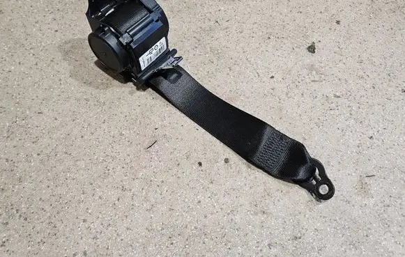 BMW M4 F82 F83 Rear seatbelt 7243309