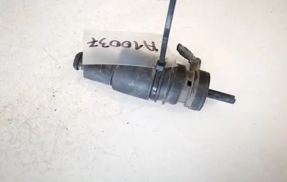 Audi A4 S4 B7 8E 8H Windscreen/windshield washer pump 1t0955651