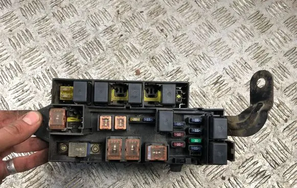 Subaru Outback Fuse module 82231AE01A