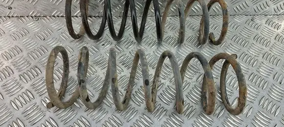 Ford Mondeo Mk III Rear coil spring 