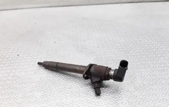 Jaguar XF X250 Fuel injector 5U3Q9K546AA