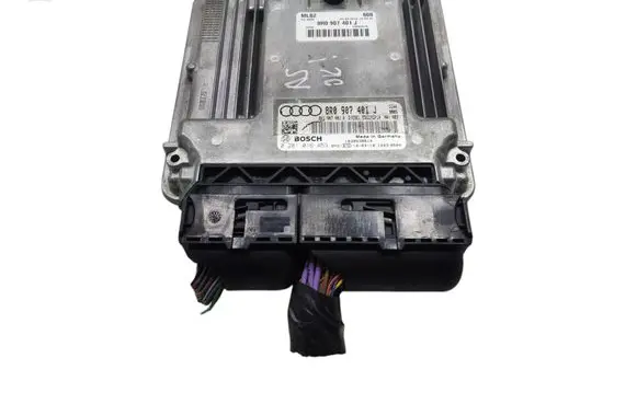 Audi A5 8T 8F Engine control unit/module ECU 8R0907401J