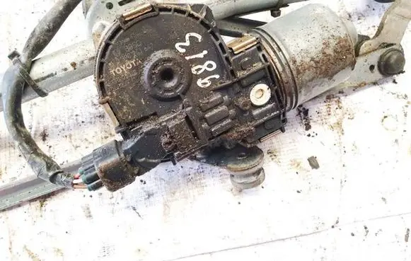 Toyota Avensis T270 Wiper motor 0390241642 85110-05070-a