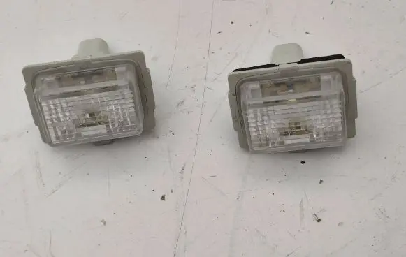 Mercedes-Benz C W204 Number plate light A2218200856 2218200856