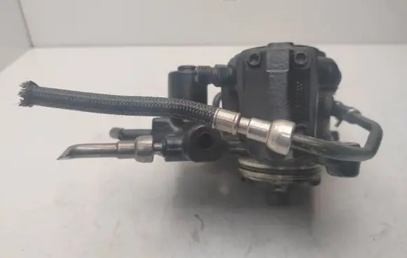 Opel Antara Fuel injection high pressure pump 25187376