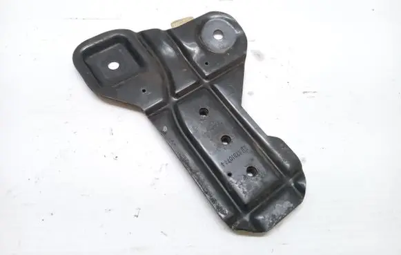 Opel Insignia A Battery tray 13310744