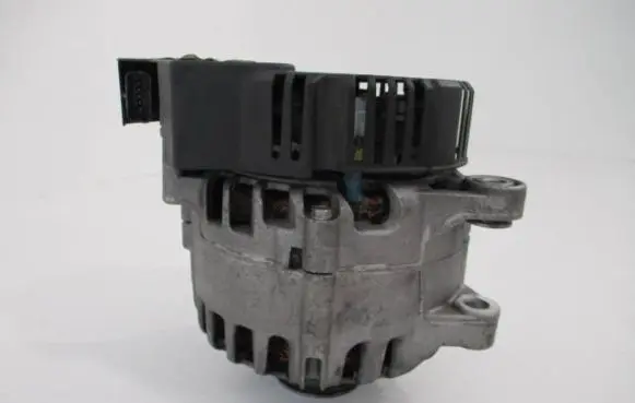 Citroen C4 II Generator/alternator 9807995580