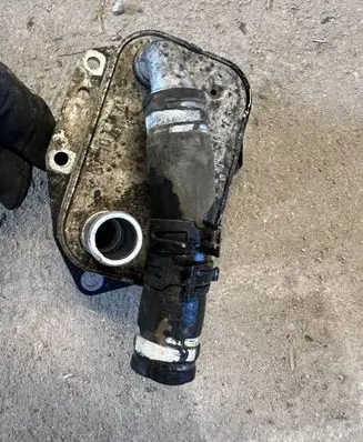Engine oil radiator