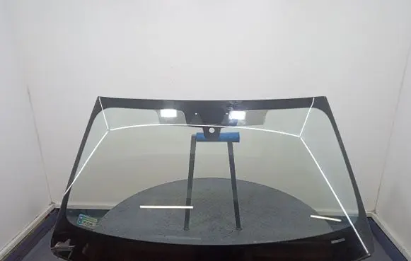 BMW 7 F01 F02 F03 F04 Front windscreen/windshield window 7357271