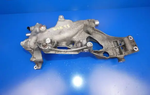 Mercedes-Benz A W176 Generator/alternator bracket A6512011709 LE00071 46200