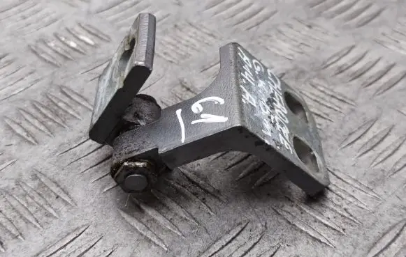 Jeep Cherokee Rear door lower hinge 19795C
