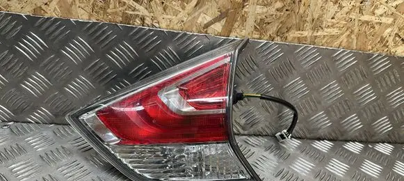 Nissan X-Trail T32 Tailgate rear/tail lights