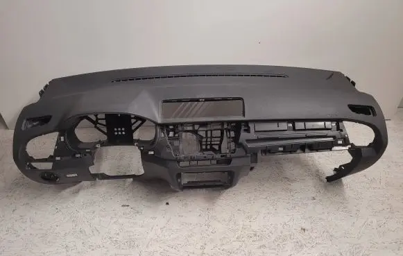Skoda Fabia Mk3 (NJ) Dashboard 6V1857571 6V0857069