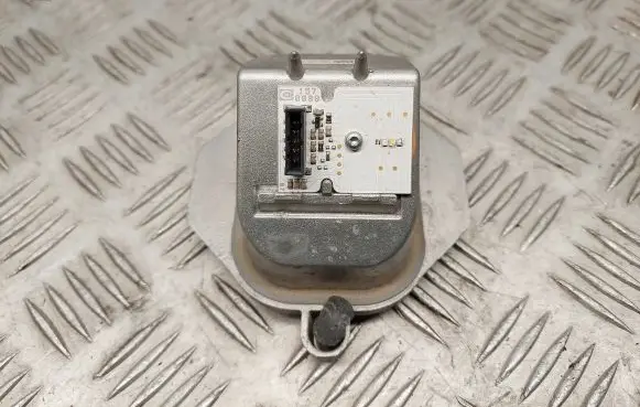 Audi Q3 8U LED ballast control module 10010020480