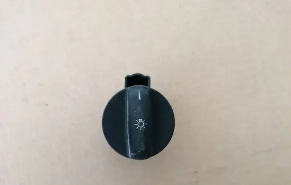 BMW 5 E39 Light switch 8363683