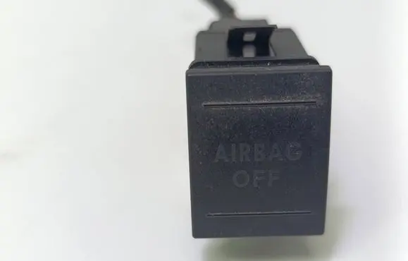 Volkswagen Polo IV 9N3 Passenger airbag on/off switch 6Q0919235B