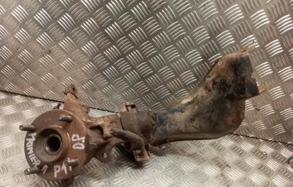 Nissan Primera Front wheel hub