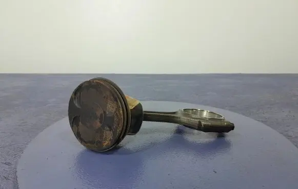 Piston