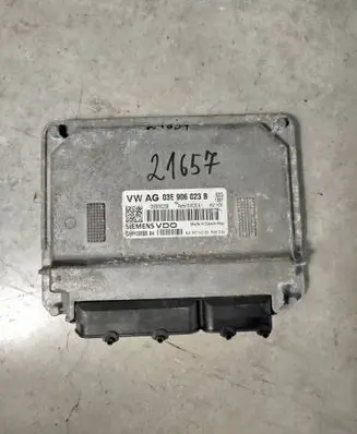 Skoda Octavia Mk2 (1Z) Engine control unit/module 03e906023b