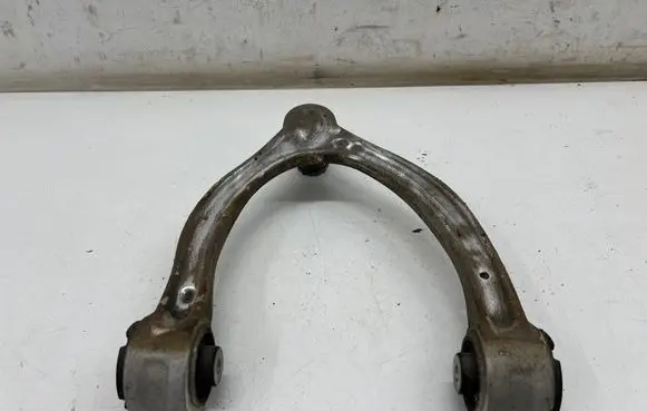 Mercedes-Benz C W205 Front upper control arm/wishbone A2053332500 A205