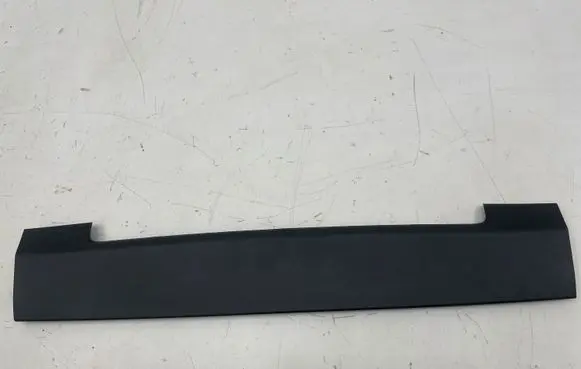 Porsche Cayenne (9Y0 9Y3) Tailgate trim 9Y3867606A