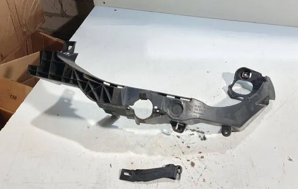 BMW 3 E92 E93 Headlight/headlamp mounting bracket 7222925 5857711