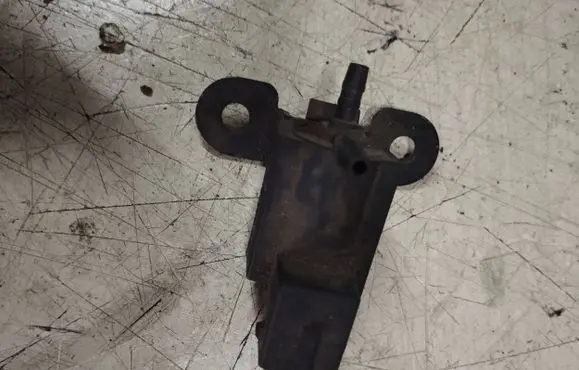 Opel Zafira A Turbo solenoid valve 72213800