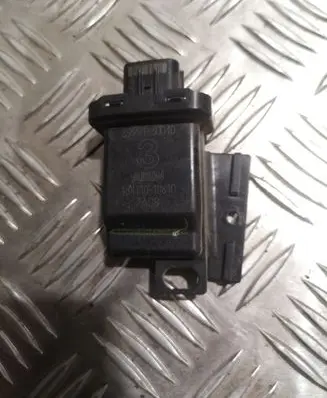 Toyota RAV 4 (XA30) Door control unit/module 8999130040 48411010610 7A08
