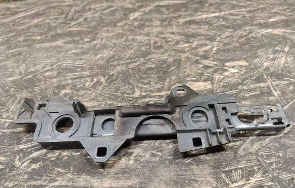 Land Rover Discovery 4 - LR4 Headlight/headlamp mounting bracket