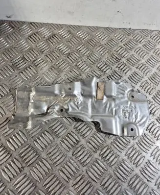 Volvo XC90 Heat shield in engine bay 31492192