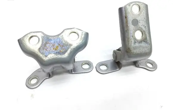 Rear door hinge set