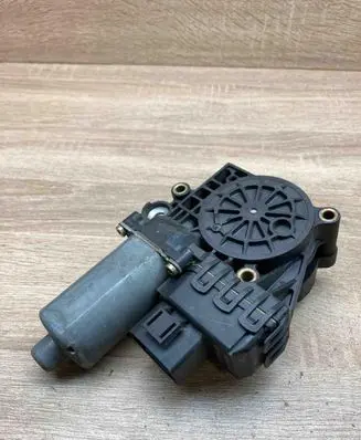 Audi A6 S6 C5 4B Rear door window regulator motor 9449057 2303002600